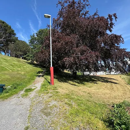 Retreat With Free Parking Alesund
