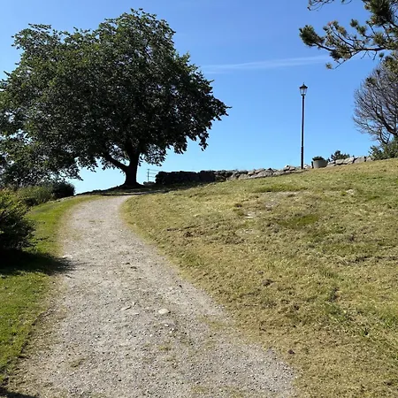 Retreat With Free Parking